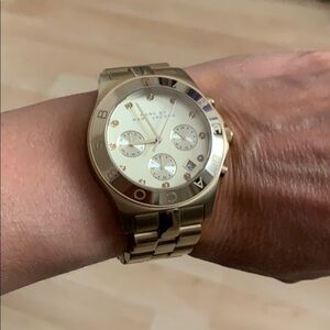 MARC JACOBS GOLD WATCH GREAT CONDITION